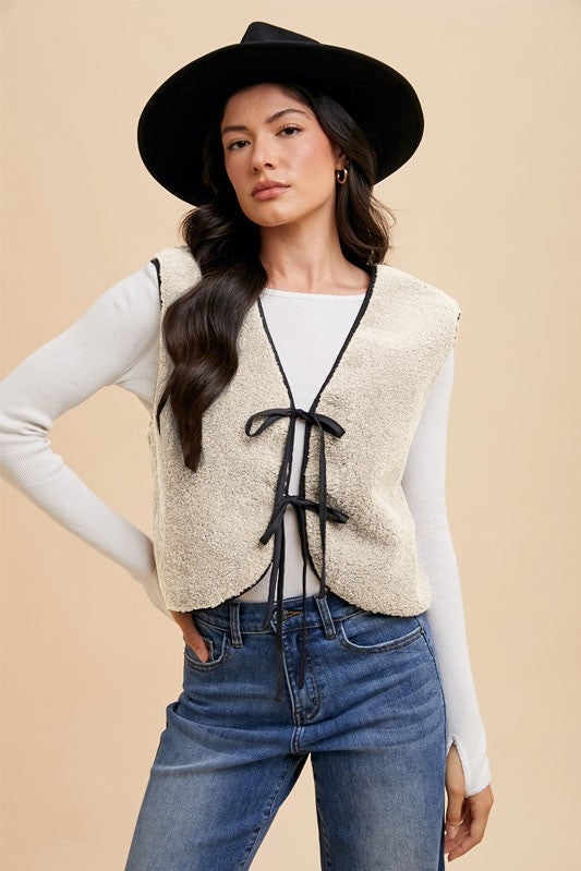 Fleece Fur Tie Vest - IVORY