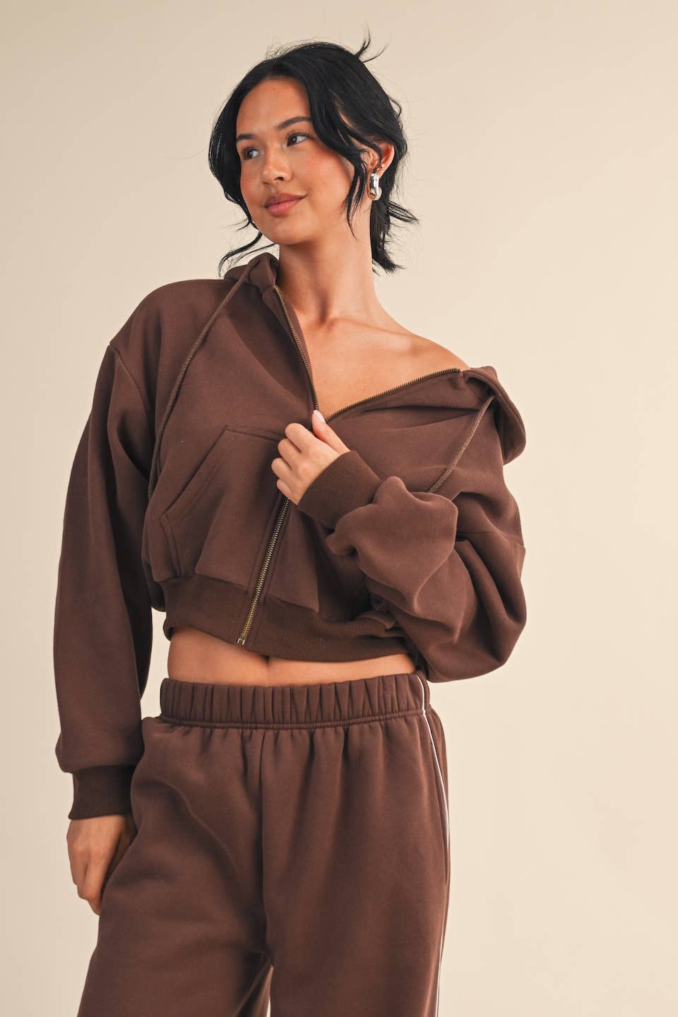 Cozy Oversized Crop Hoodie - Brown