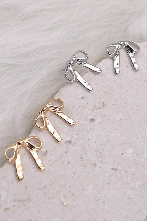 Bow Stud Earring