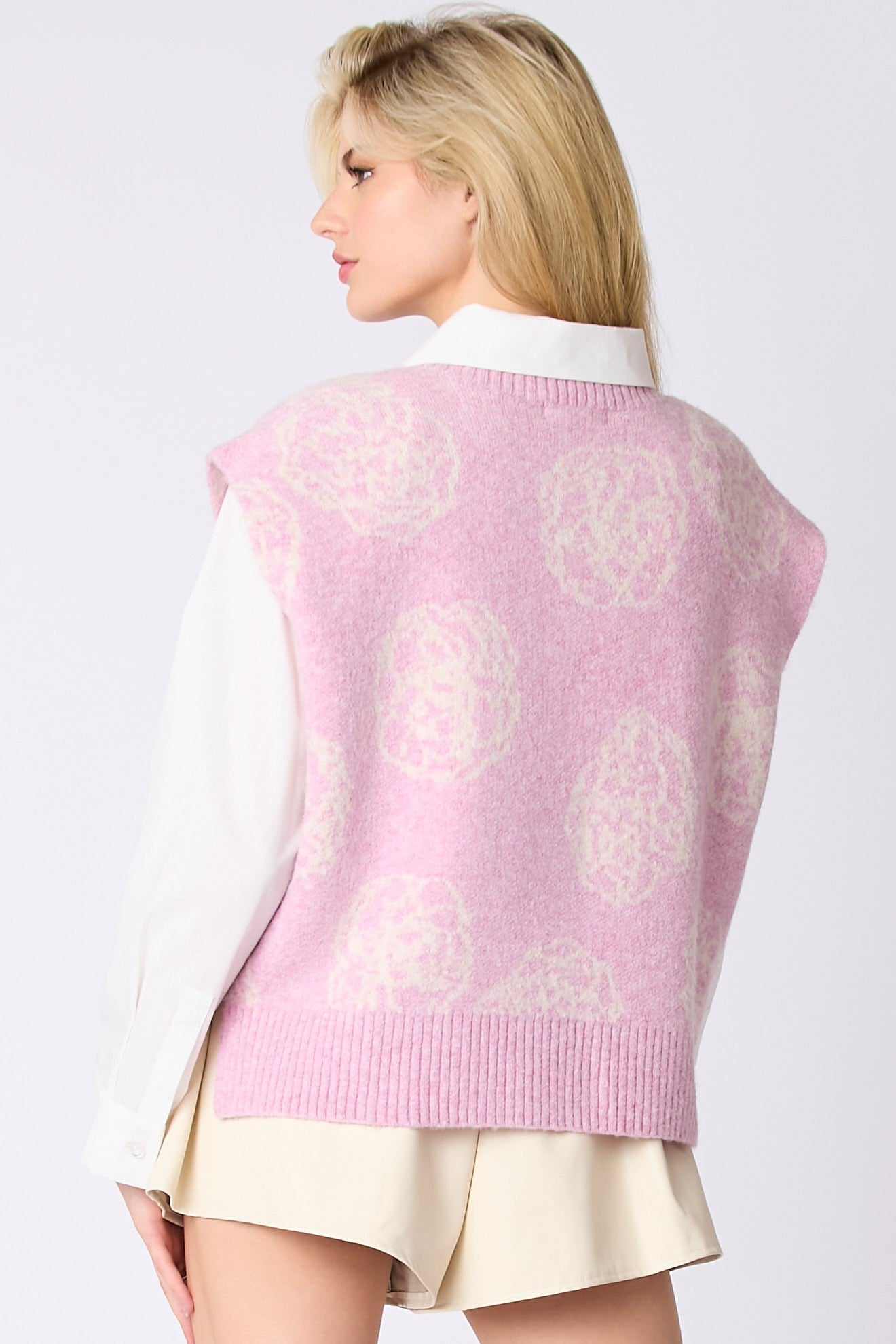 Rose Round Neck Sweater Vest