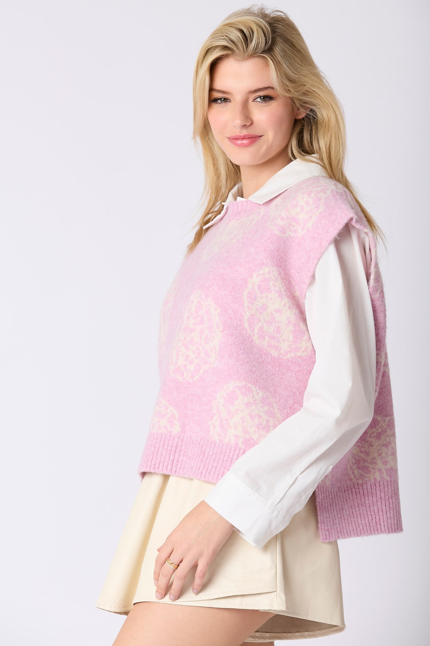 Rose Round Neck Sweater Vest