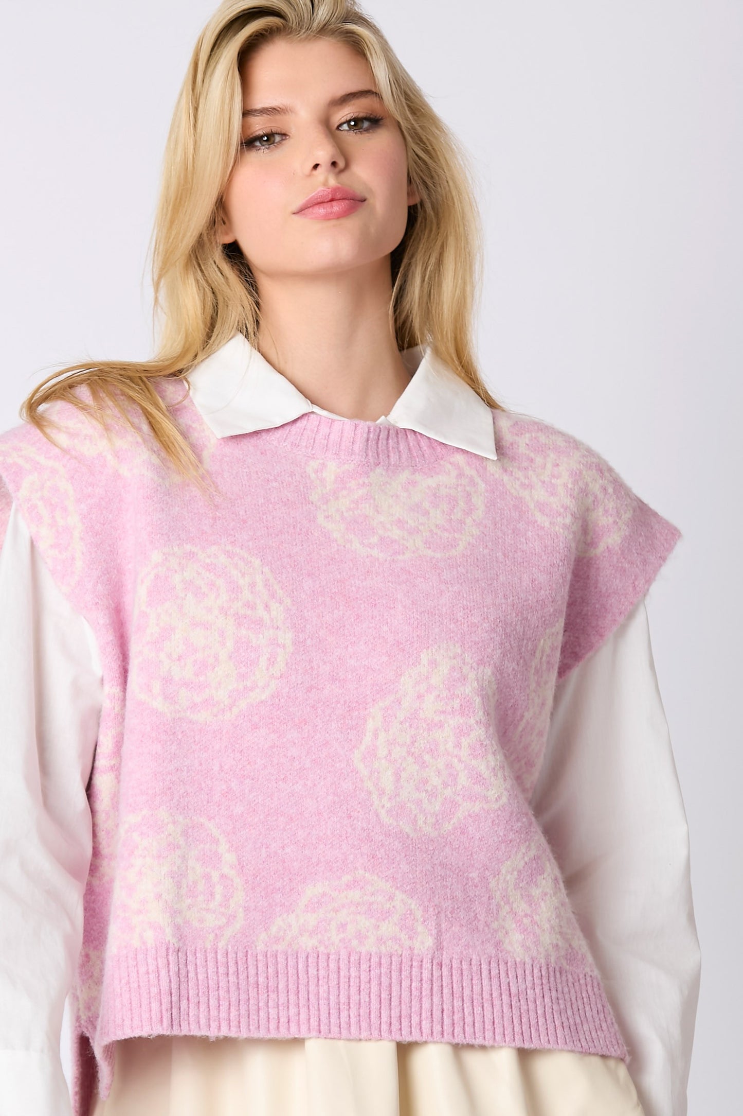 Rose Round Neck Sweater Vest