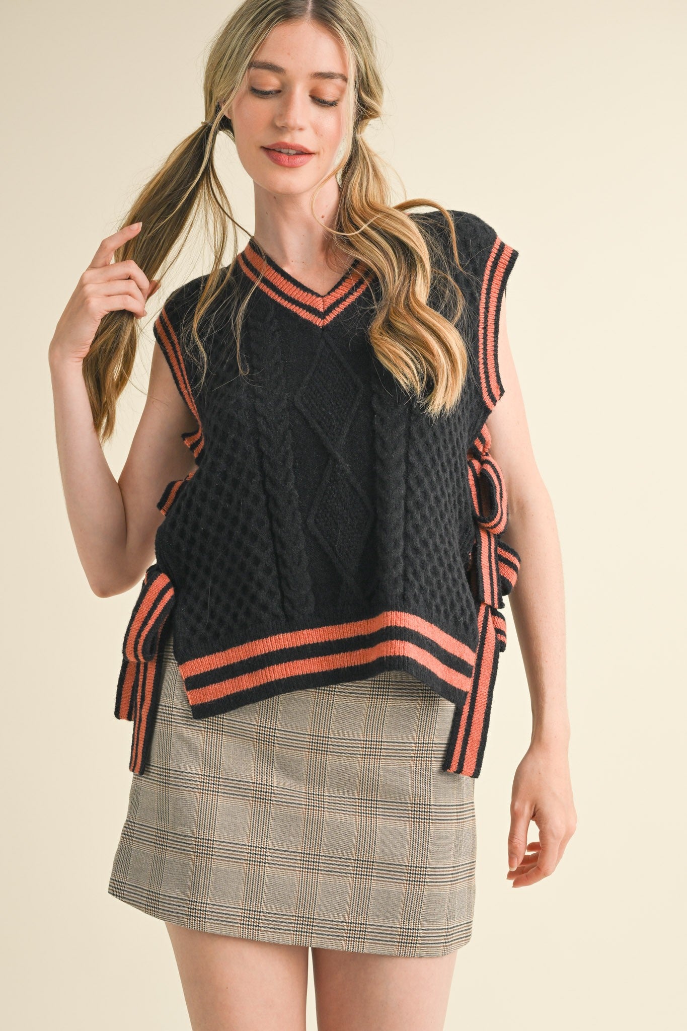 Side Tie Sweater Vest - Black