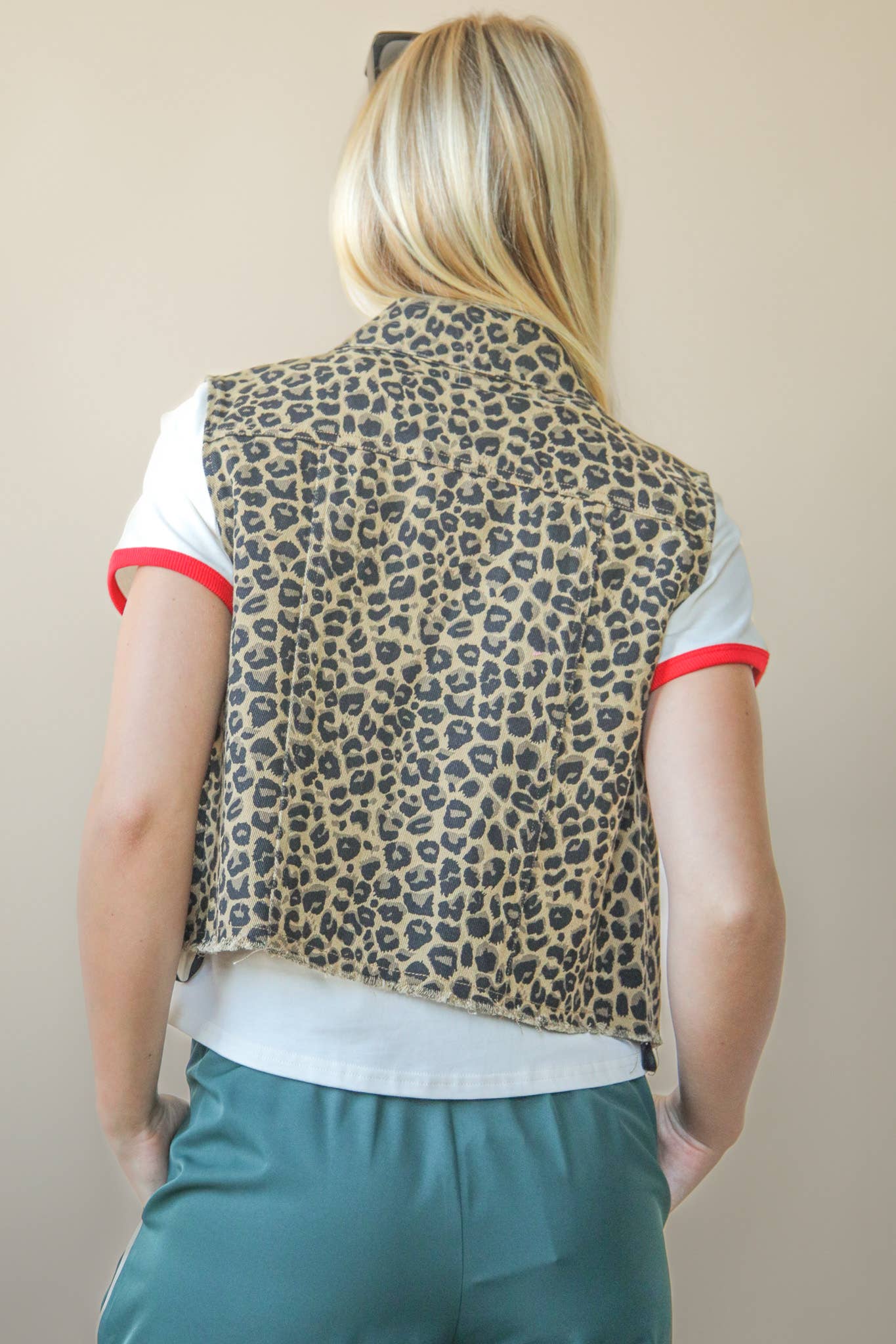 Leopard Printed Collared Vest