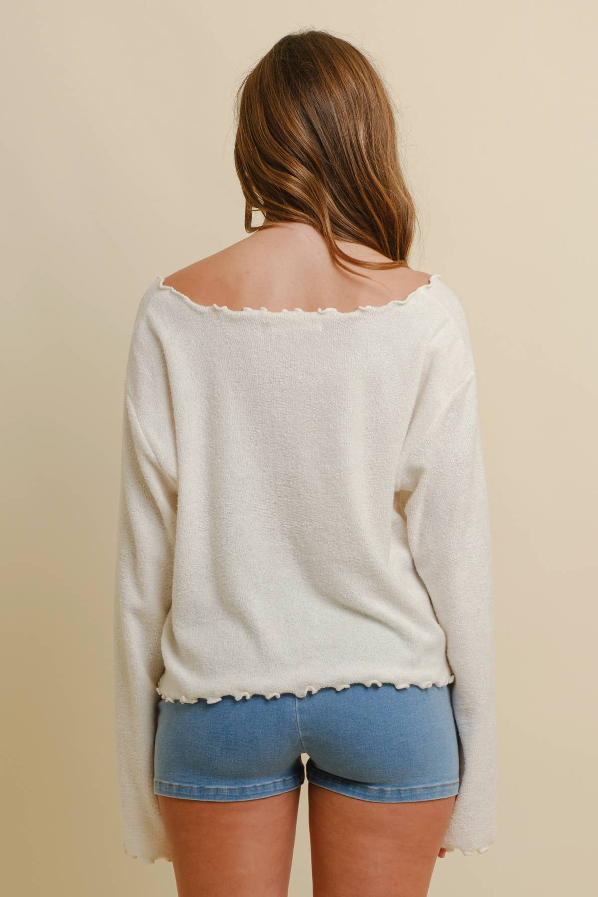 Scallop Trim Button Top