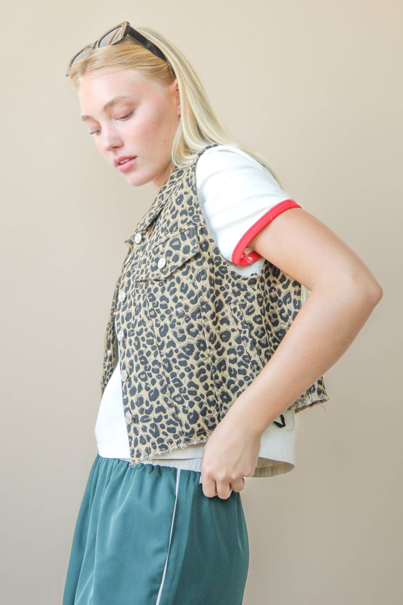Leopard Printed Collared Vest