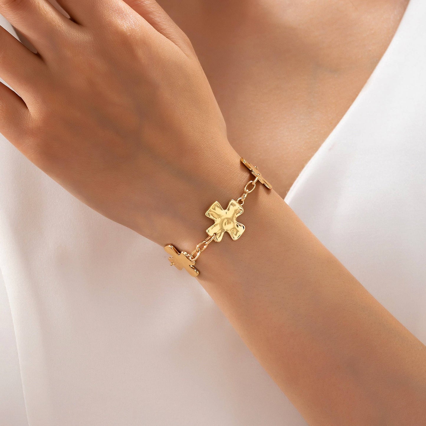 Textured Cross Link Bracelet