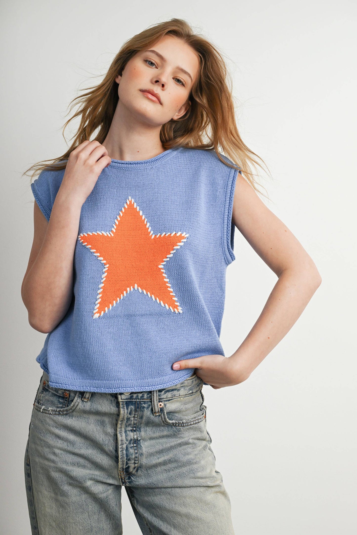 Star Graphic Sweatshirt - BLUE